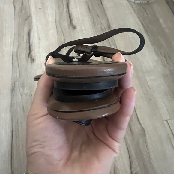 Gucci women flat sandals size 38 - Picture 3 of 6